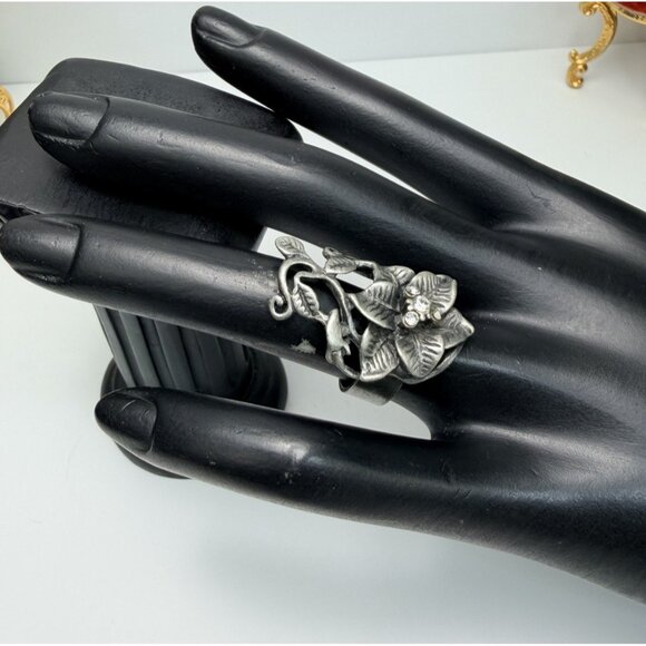 Vtg Art Nouveau Statement Ring Large Silver Leaves Rhinestone Runway Sz 6 - Picture 3 of 10